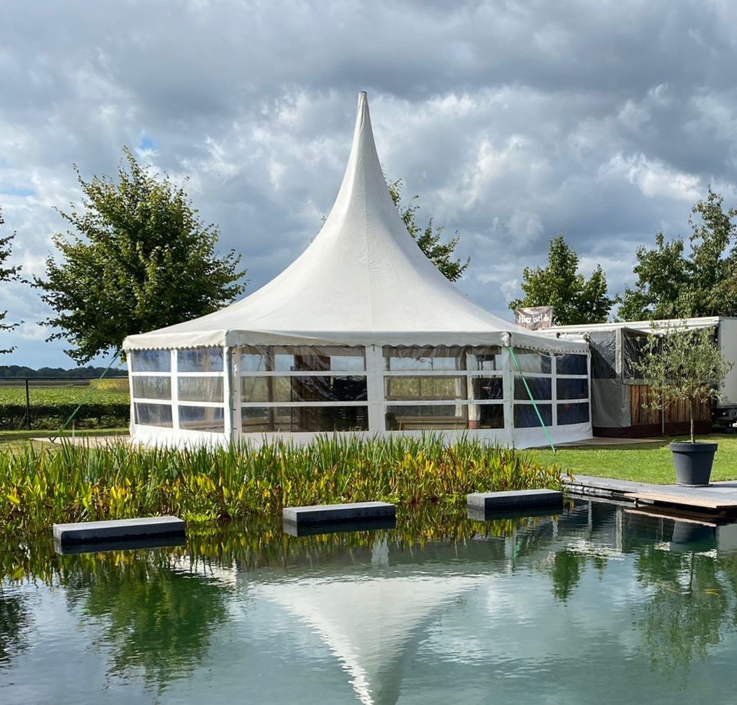 Floriadetent witte zeilen 6-hoekig 65m²