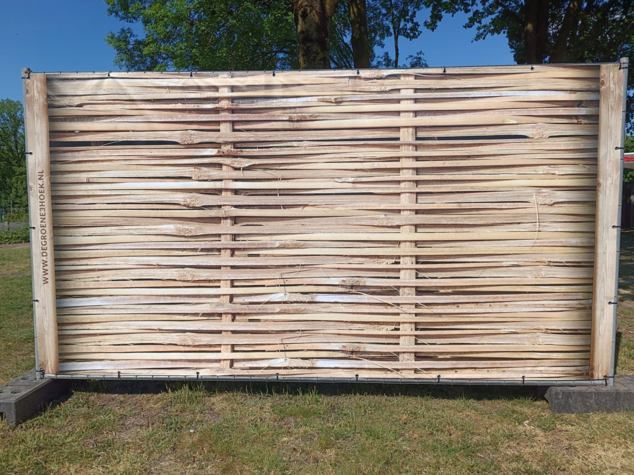 Bouwhek met kunststof voet en zeil 350x220cm