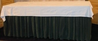 Buffetset: Tafel 200x80cm - met wit kleed en zwarte rok